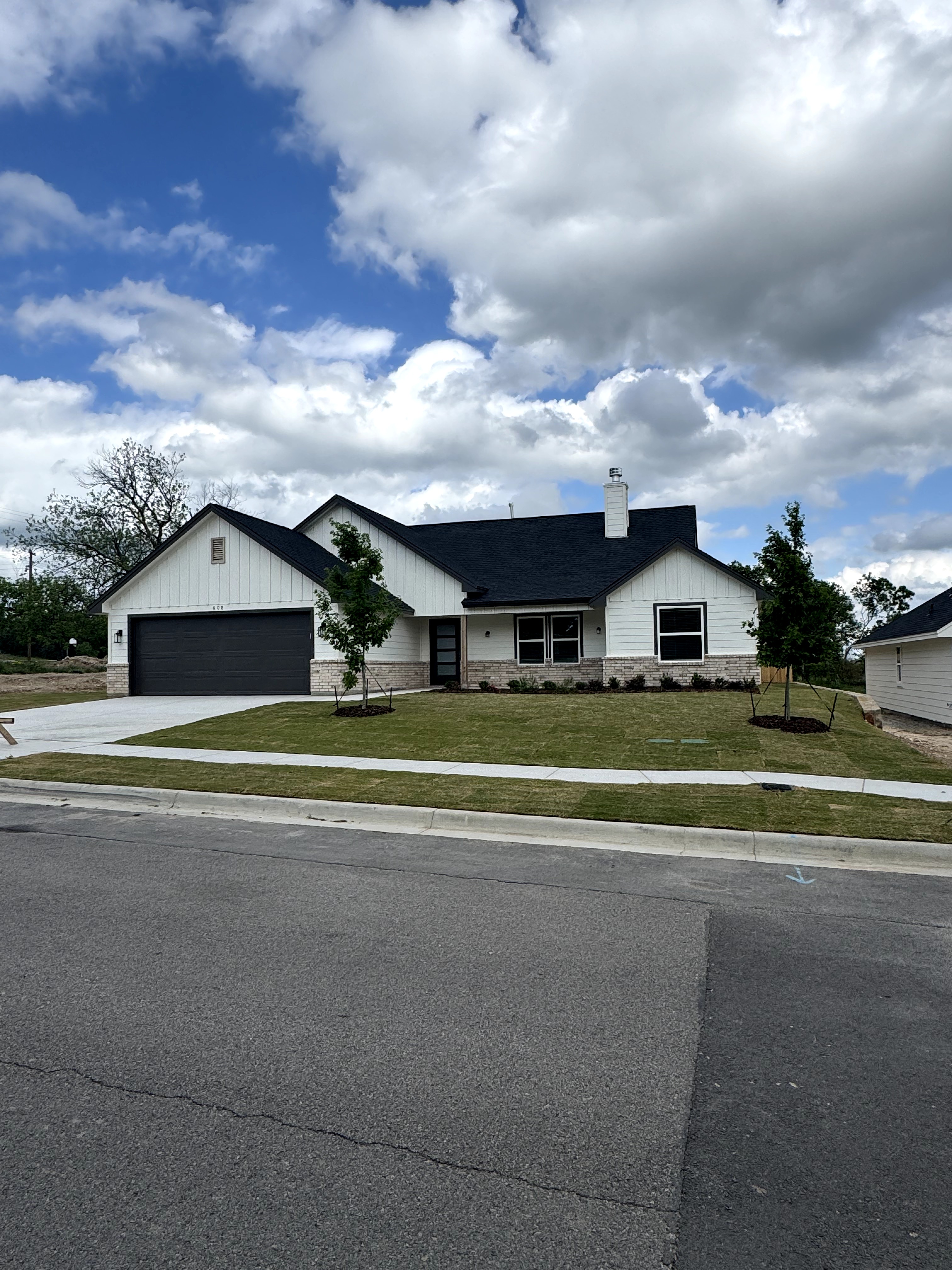 Exterior of 6932 Merom Landing